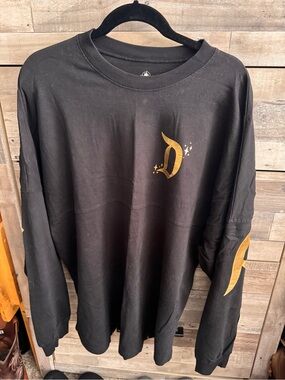 Black Spirit Jersey with Gold 'D' Detail